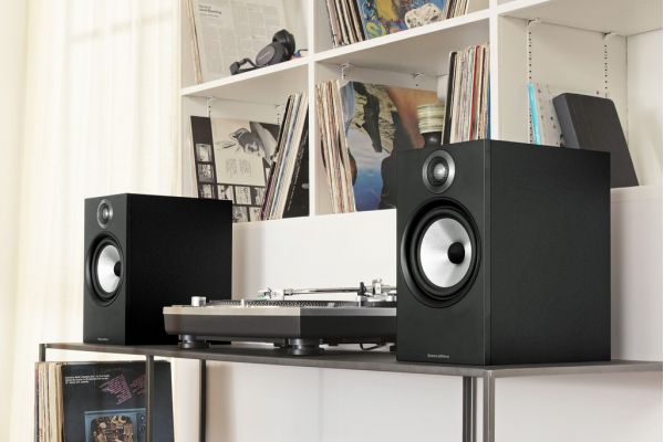 Как выбрать полочную акустику?